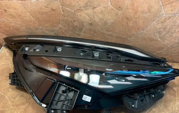 Nissan Qashqai J12 Headlight/headlamp 26010HN20A