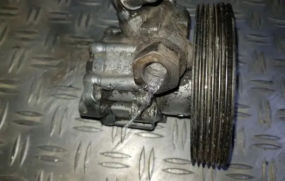 Citroen C8 Power steering pump 9647983580