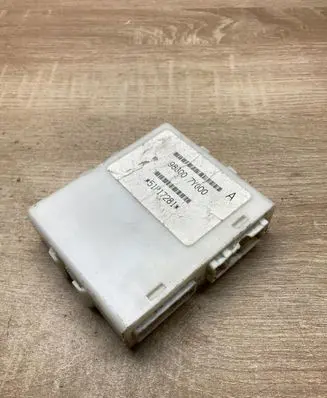 Nissan Maxima A34 Other control units/modules 988007Y000