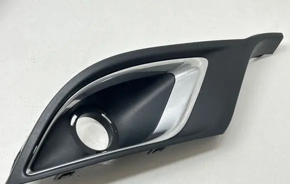 Dodge Durango III Front fog light trim/grill 05113678AC