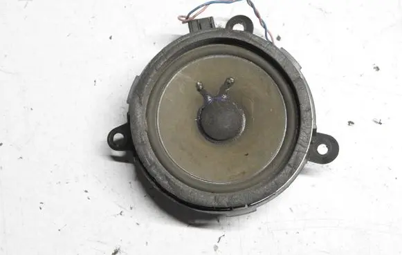 Nissan Primera High frequency speaker in the rear doors 284382F700