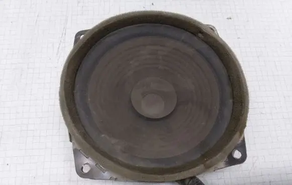 Mitsubishi Galant Subwoofer speaker MR142014 480K10408