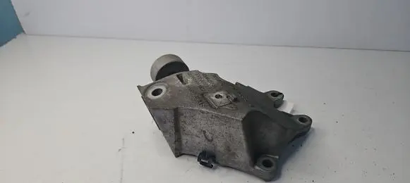 BMW 5 G30 G31 Engine mounting bracket 6864593 68615639 18574710H