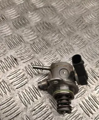 Audi Q3 F3 Fuel injection high pressure pump 05E127027L