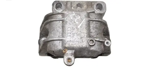Audi TT TTS Mk2 Engine mount bracket 8J0199262A