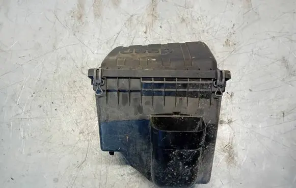 Jeep Cherokee III KJ Air filter box
