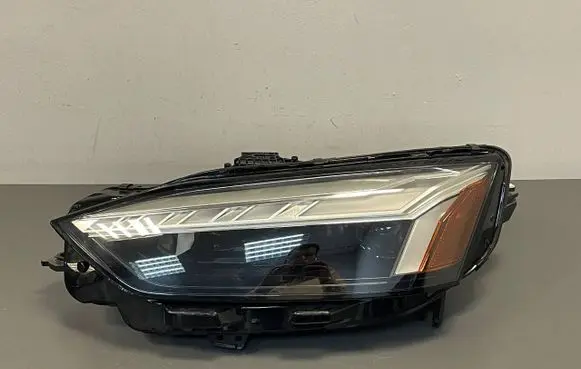 Audi A5 Headlight/headlamp 8W6941039B
