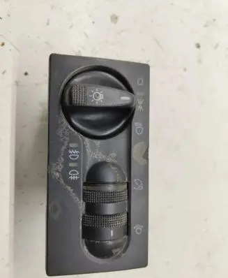Volkswagen Golf IV Light switch 1H6941531P 04050555