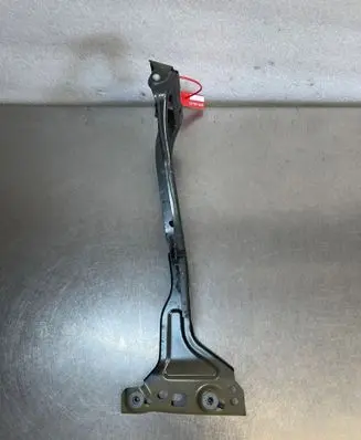Audi A4 S4 B9 Fender mounting bracket 8W0821135C