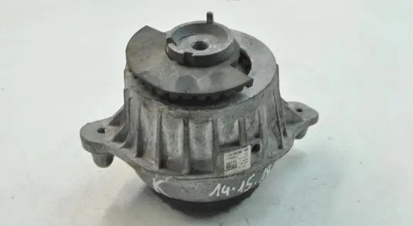Mercedes-Benz C W205 Engine mount bracket A2052407600