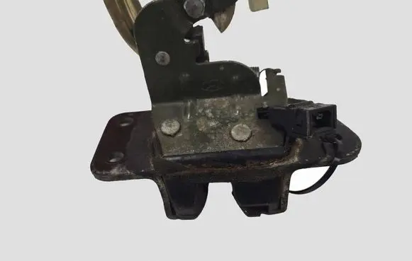 Hyundai Santa Fe Tailgate/trunk/boot lock/catch/latch