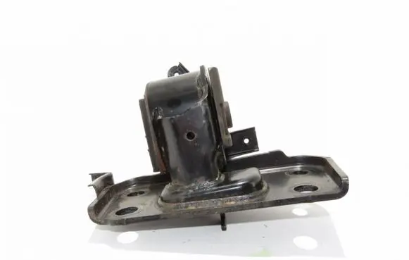 Toyota RAV 4 (XA30) Engine mount bracket