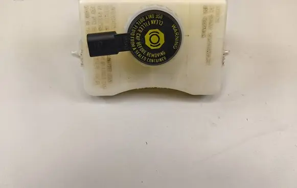 Audi A5 8T 8F Brake fluid reservoir 8K0611301A