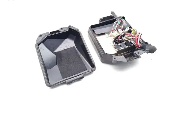 Renault Clio III Fuse module R11A140016 8200314276 92663A