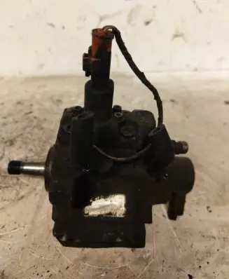 Peugeot 607 Fuel injection high pressure pump 0445010021