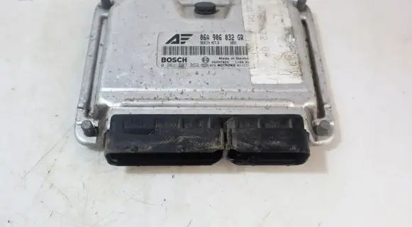 Seat Alhambra (Mk1) Engine control unit/module ECU 0261207352