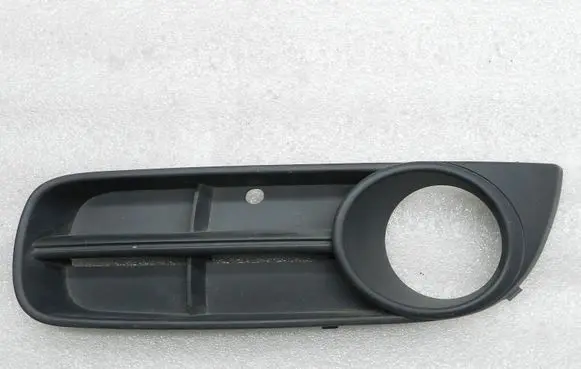 Volvo XC90 Front fog light trim/grill 5J0853665 5J08536659B9