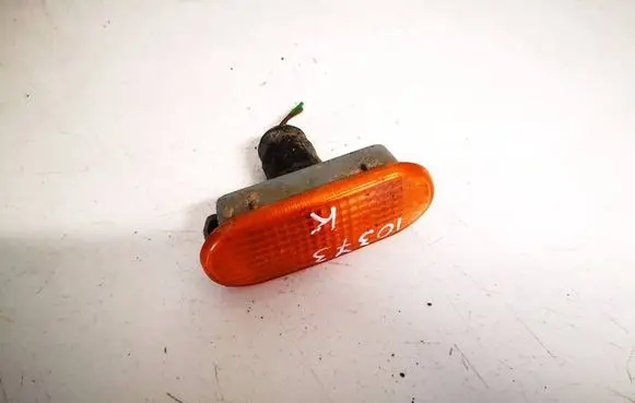Volkswagen PASSAT B5 Front fender indicator light 3b0949117