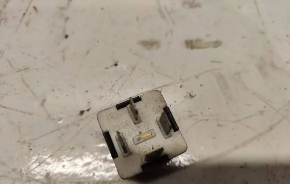 Audi A4 S4 B5 8D Other relay 141951253B