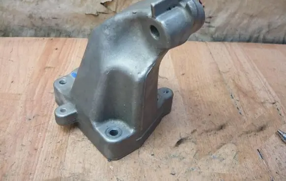 Mercedes-Benz E W211 Engine mounting bracket A6422230104