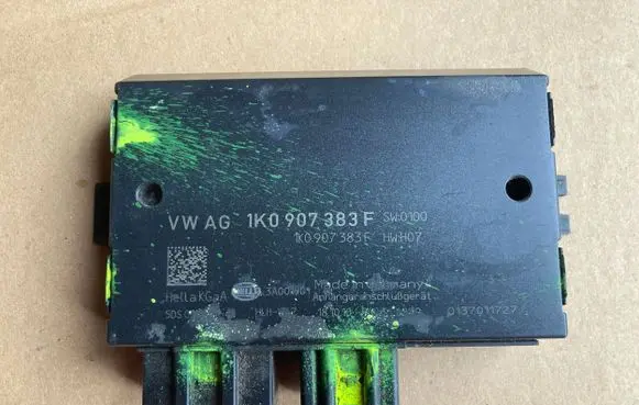 Volkswagen PASSAT B6 MPM control module 1K0907383F