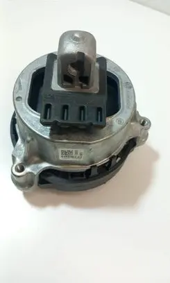 BMW X3 G01 Engine mount bracket 9488383