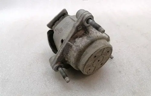 Chevrolet Corvette C8 Gearbox mount 84675416