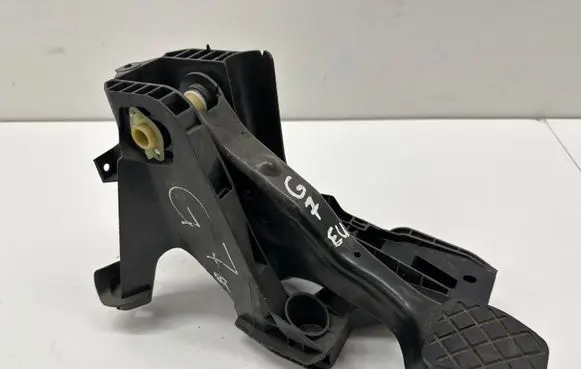 Volkswagen Golf VII Brake pedal 5Q1721058