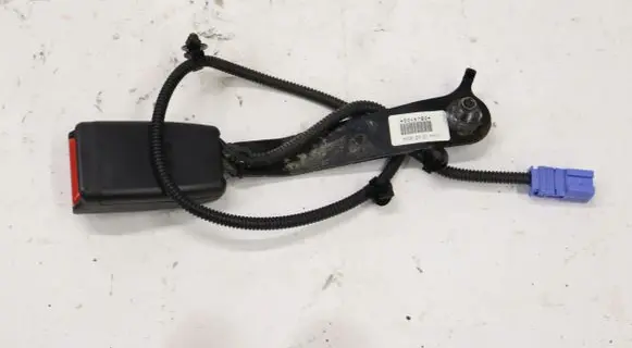 Honda Civic IX Front seatbelt buckle