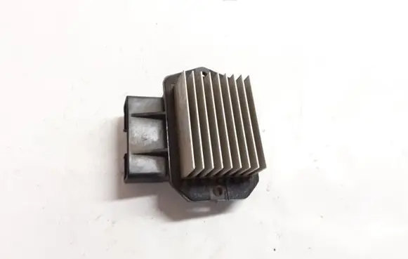 Mitsubishi Pajero Heater blower fan relay 4993002110