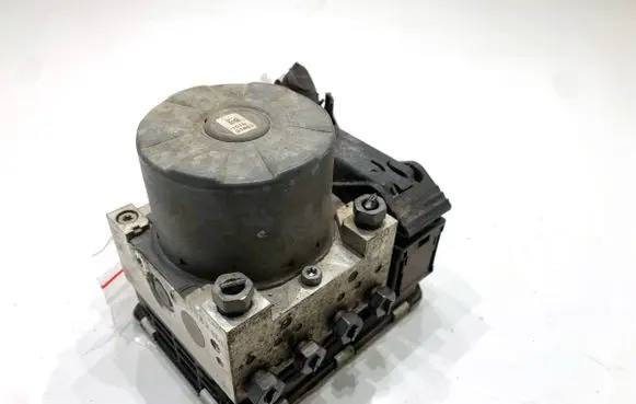 Ford Focus ABS Pump JX612B373LC