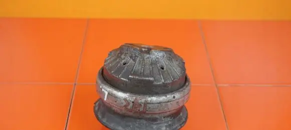 Mercedes-Benz CLS C219 Engine mount vacuum valve 642920