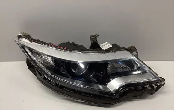 Honda Civic IX Headlight/headlamp 33100TV0