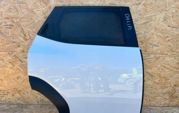 Dacia Duster III Rear door 