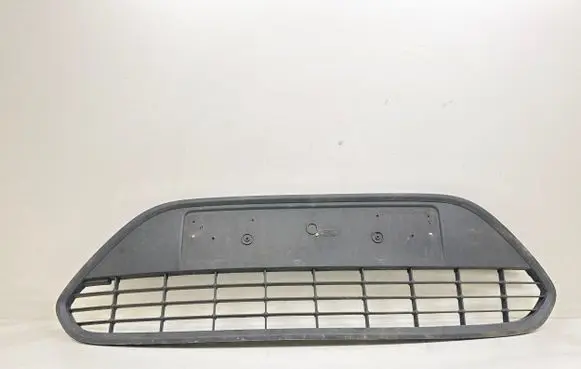 Ford Focus Front bumper lower grill 8M5117B968A LKN0097A