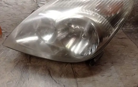 Toyota Corolla Verso E121 Headlight/headlamp