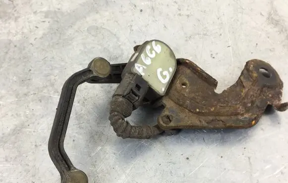Audi A6 S6 C6 4F Headlight/headlamp level sensor 