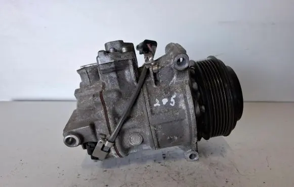Mercedes-Benz C W205 Air conditioning (A/C) compressor (pump) A0008304400 05431606463