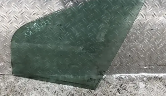Renault Scenic I Front door vent window glass four-door 43400048