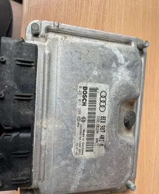 Audi A6 S6 C5 4B Engine control unit/module 8E0907401M 1039S02764 0281011255