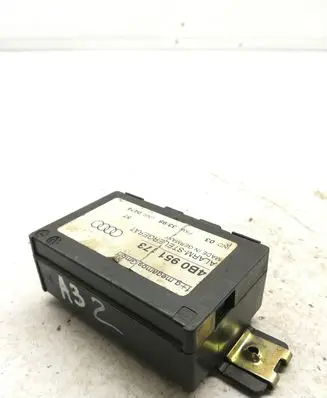Audi A3 S3 8L Alarm control unit/module 4B0951173
