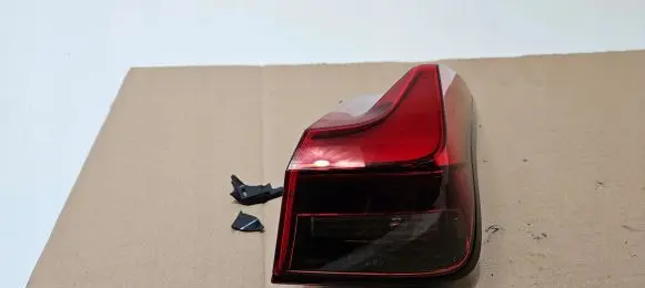Lexus UX Rear/tail lights