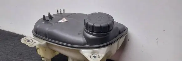 Mercedes-Benz Vito Viano W447 Coolant expansion tank/reservoir A4475000049