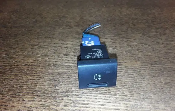 Audi A4 S4 B6 8E 8H Fog light switch 8D0941563