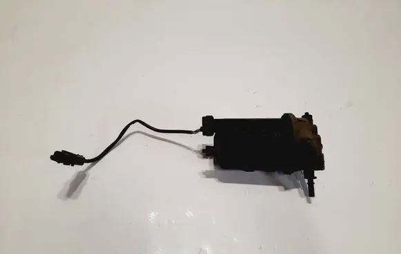 Suzuki Grand Vitara II Fuel filter housing 