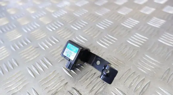 Lexus RX 330 - 350 - 400H Airbag deployment crash/impact sensor G484948020