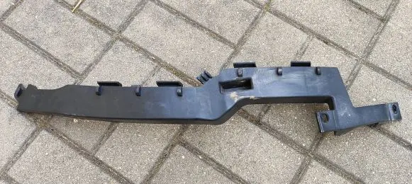 Opel Meriva B Front bumper mounting bracket 13267767 475498858