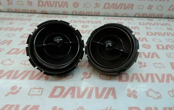 Mini One - Cooper R50 - 53 Dashboard side air vent grill/cover trim