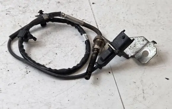 Fiat Doblo Exhaust gas temperature sensor 55218487 1422046400307