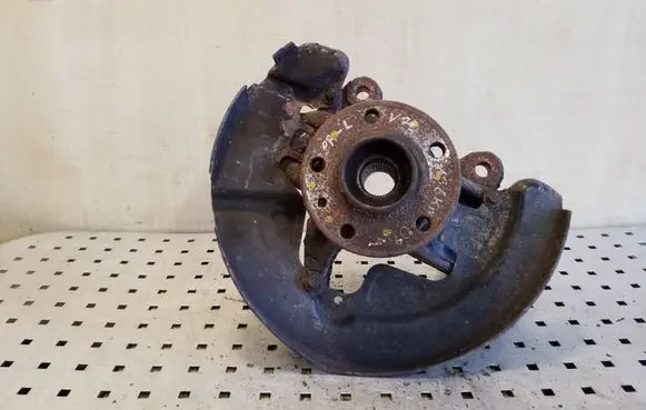 Volvo V70 Front wheel hub